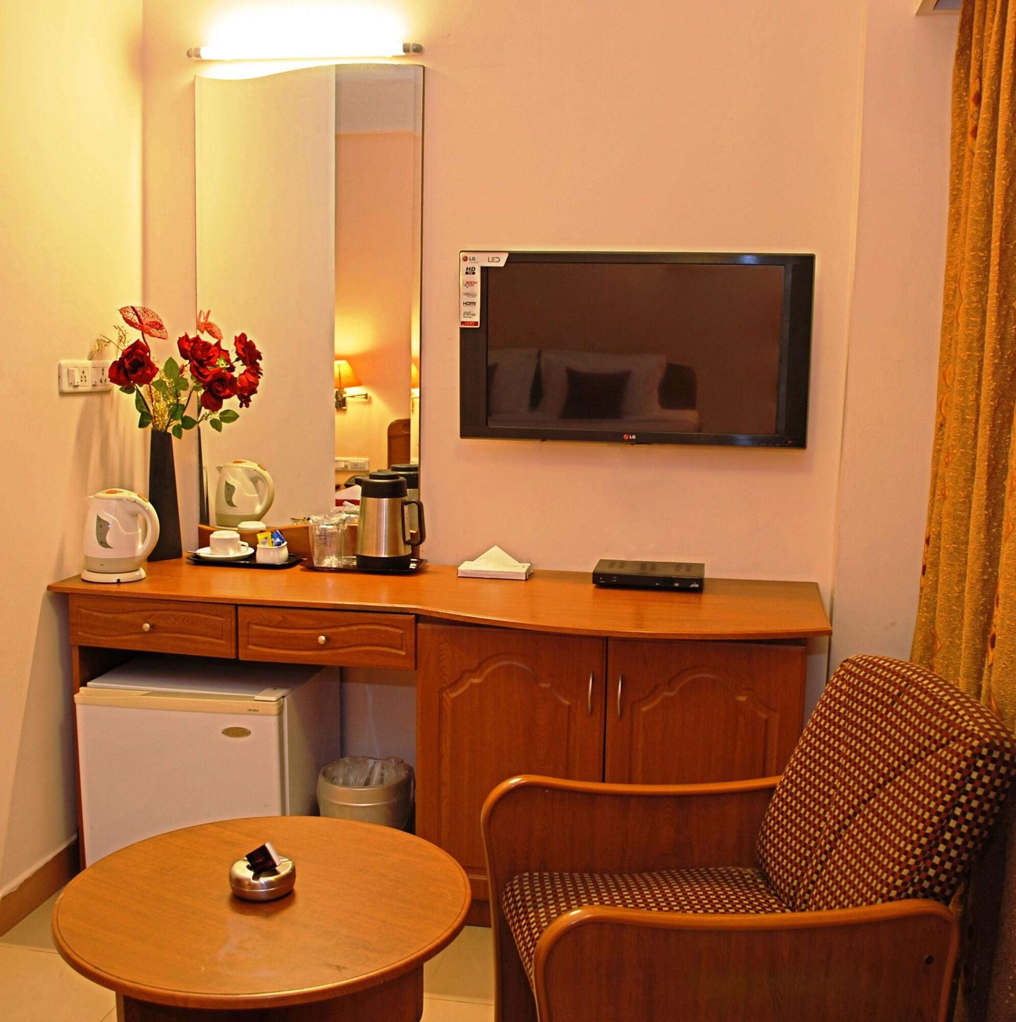 Super Townhouse Koyambedu Hotell Chennai Exteriör bild